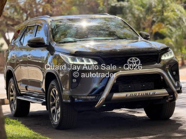2023 - Toyota  Fortuner