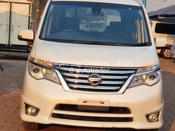 2015 - Nissan  Serena