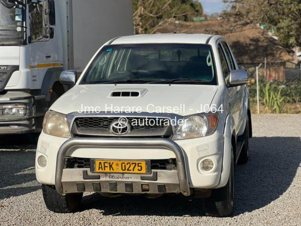 2010 - Toyota  Hilux