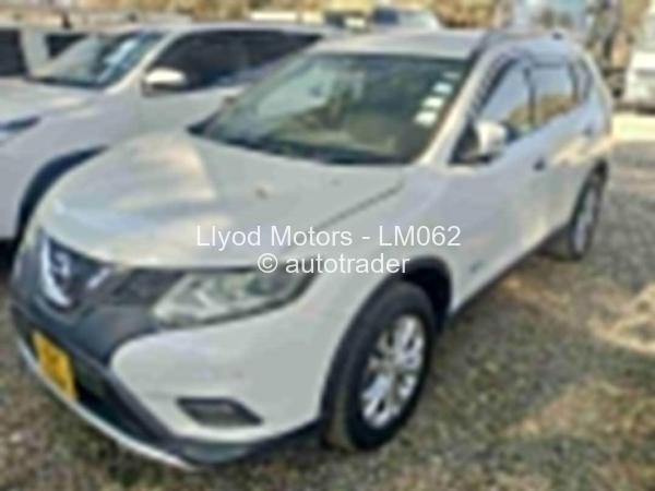 2015 - Nissan  Xtrail