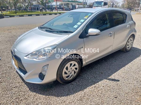 2016 - Toyota  Aqua