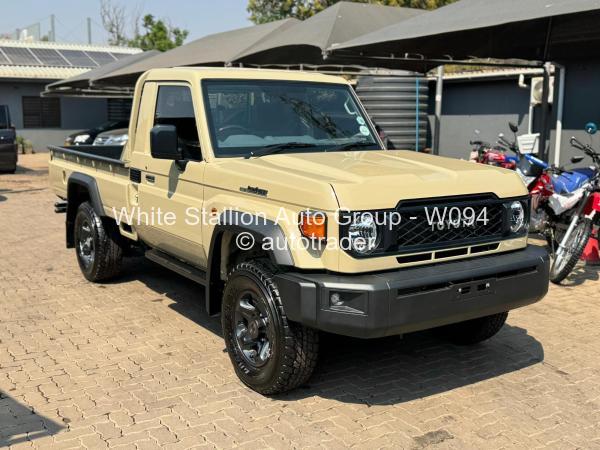 2015 - Toyota  Land Cruiser 79