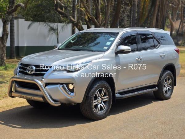 2017 - Toyota  Fortuner