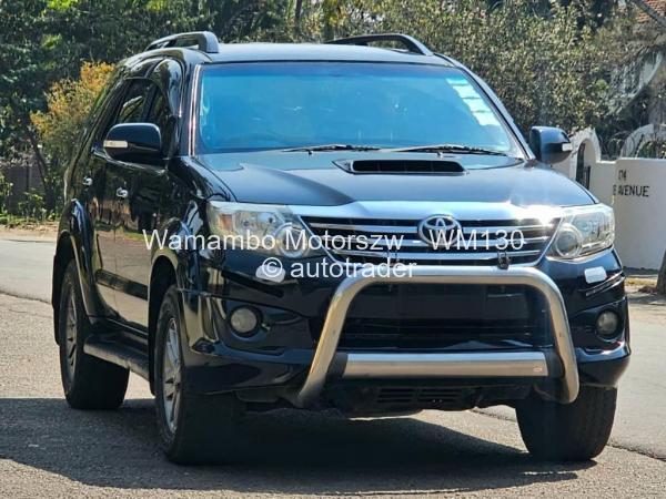 2015 - Toyota Fortuner 2015 - Toyota Fortuner
