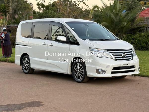 2015 - Nissan  Serena