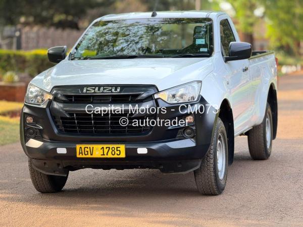 2022 - Isuzu  Kb