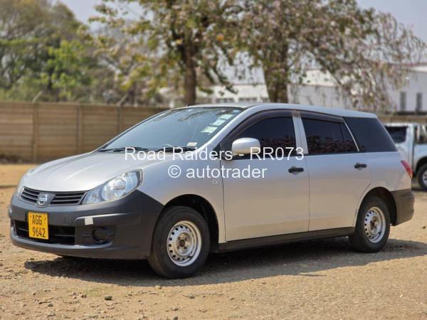 2015 - Nissan  AD Van