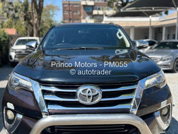 2017 - Toyota  Fortuner
