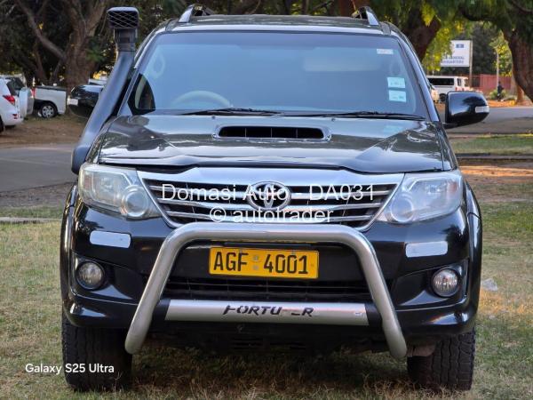 2013 - Toyota  Fortuner