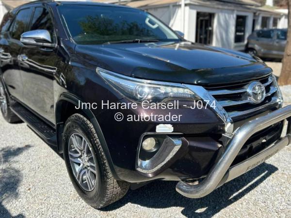 2017 - Toyota  Fortuner