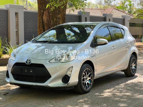 2016 - Toyota  Aqua