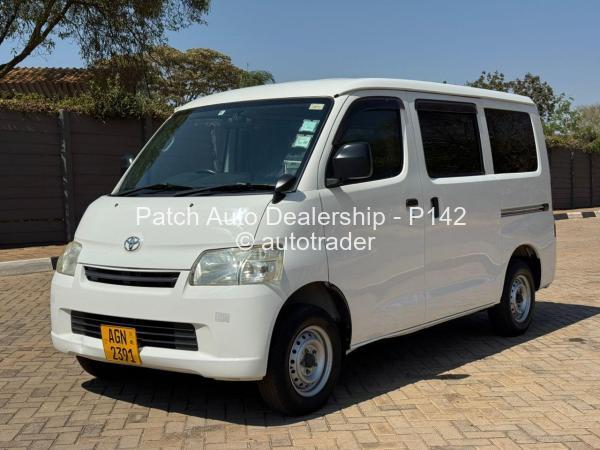 2015 - Toyota  Townace