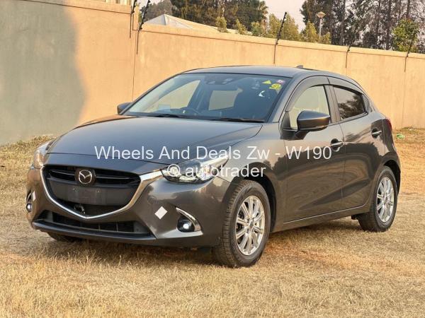 2016 - Mazda  Demio