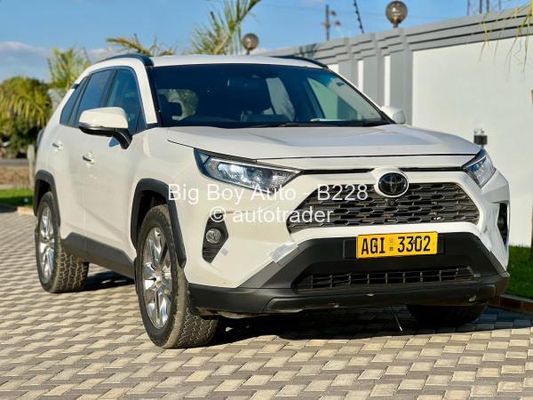 2020 - Toyota  RAV4