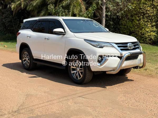 2019 - Toyota  Fortuner