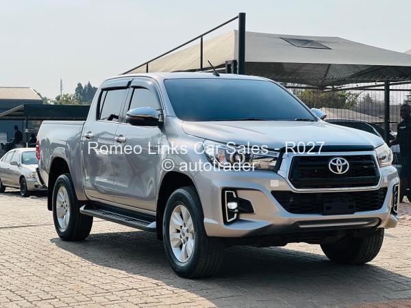 2019 - Toyota  HILUX REVO
