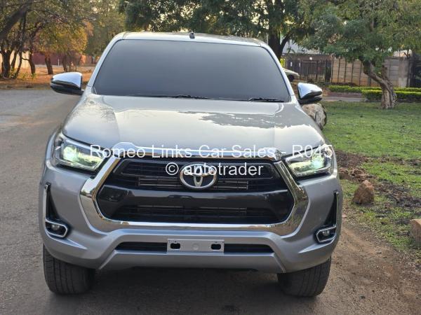 2022 - Toyota  HILUX REVO