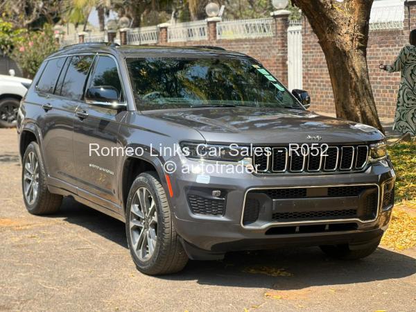 2025 - Jeep  Grand Cherokee