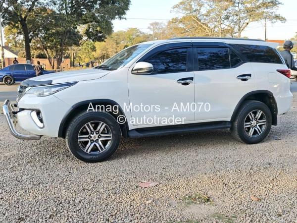 2019 - Toyota  Fortuner