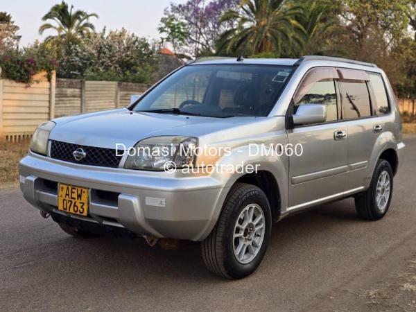 2010 - Nissan  X-Trail