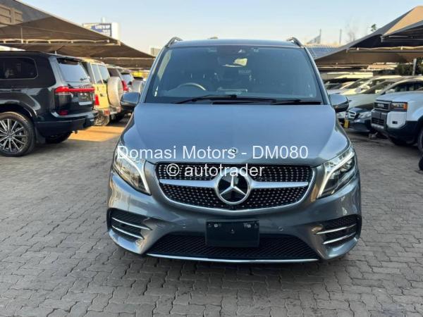 2021 - Mercedes Benz V-Class