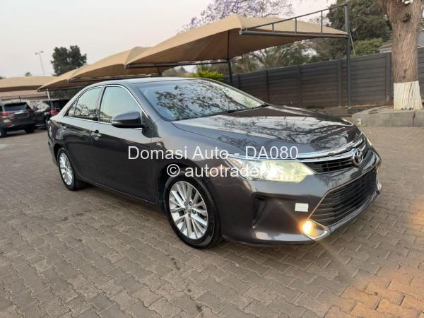 2017 - Toyota  Camry