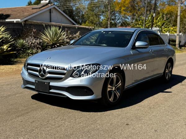 2017 - Mercedes Benz E 200