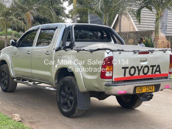 2009 - Toyota  Hilux