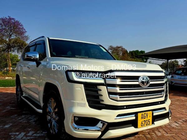 2023 - Toyota  Land Cruiser 300