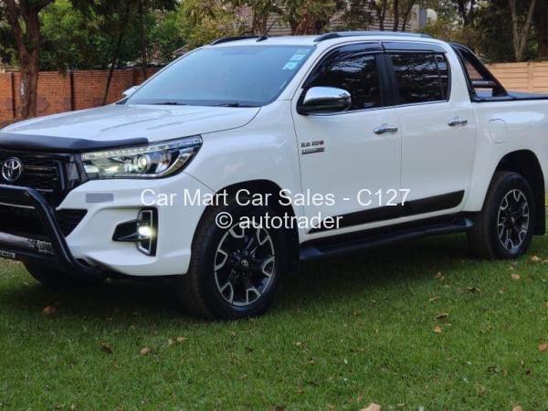 2020 - Toyota  Hilux