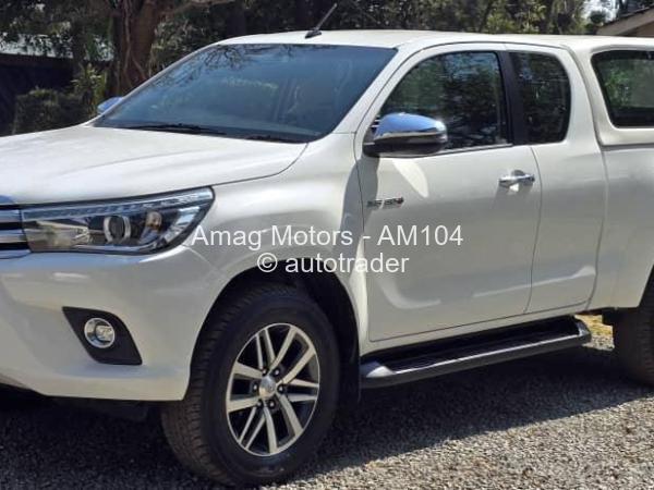 2018 - Toyota  Hilux