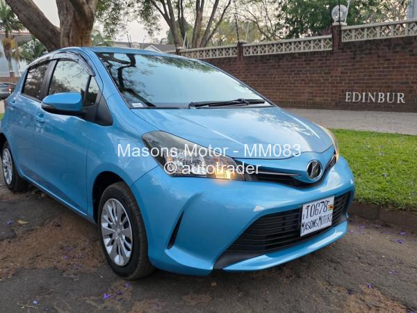 2015 - Toyota  Vitz