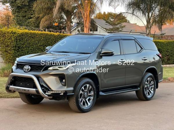 2023 - Toyota  Fortuner