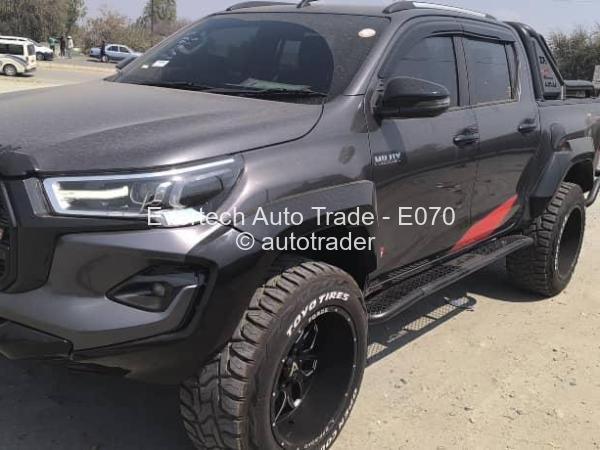 2022 - Toyota  HILUX REVO