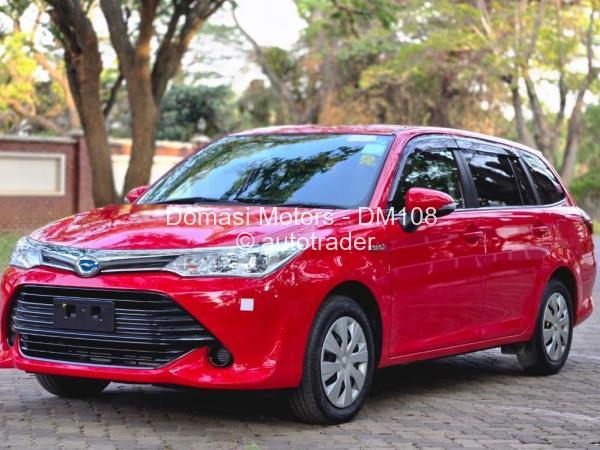 2016 - Toyota  Fielder