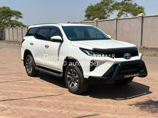 2024 - Toyota  Fortuner