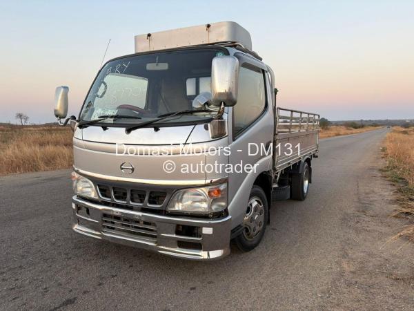 2012 - Hino Dutro