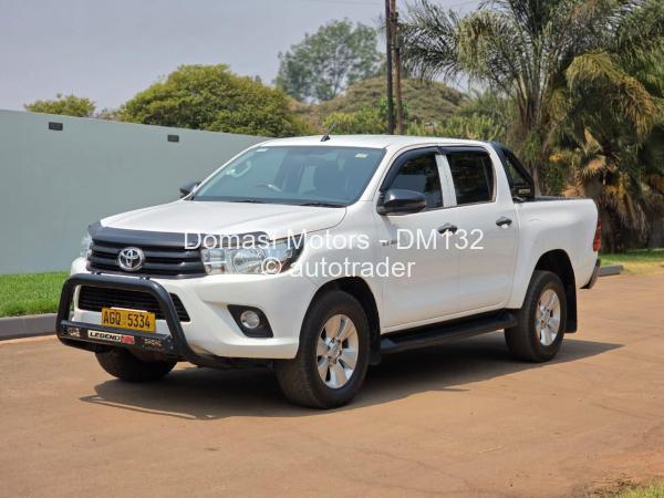 2017 - Toyota  Hilux