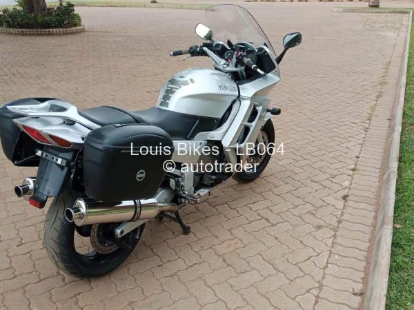 2002 - Yamaha FJR 1300
