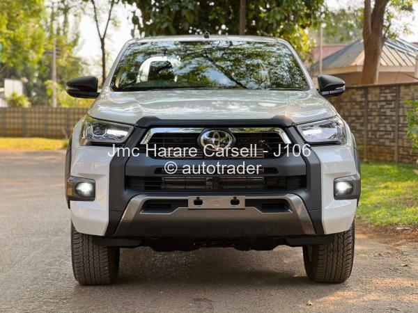 2024 - Toyota  HILUX REVO