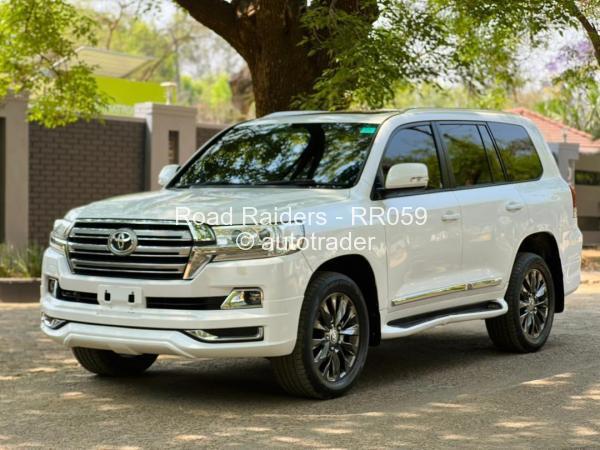 2017 - Toyota  Land Cruiser 200 2017 - Toyota  Land Cruiser 200