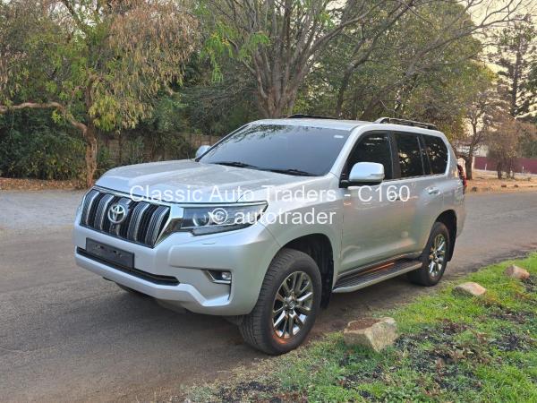 2020 - Toyota  Land Cruiser