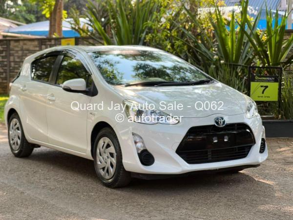 2016 - Toyota  Aqua 2016 - Toyota  Aqua