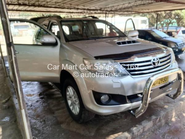 2012 - Toyota  Fortuner