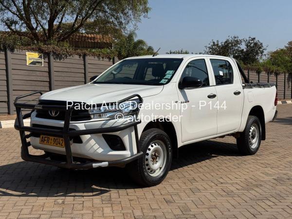 2021 - Toyota  Hilux