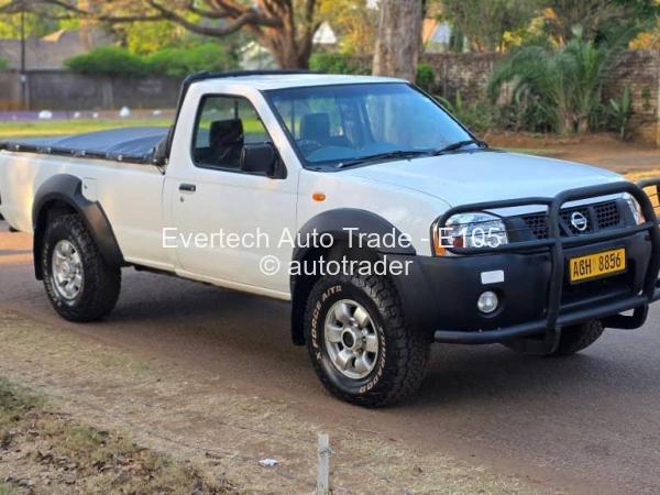 2015 - Nissan  NP300 Hardbody