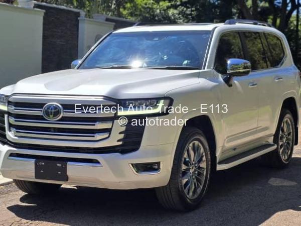 2024 - Toyota  Landcruiser 300 ZX 2024 - Toyota  Landcruiser 300 ZX