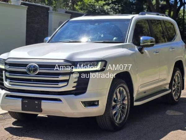 2024 - Toyota  Land Cruiser 2024 - Toyota  Land Cruiser