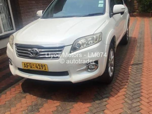 2010 - Toyota  Vanguard