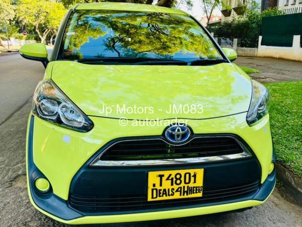 2016 - Toyota Sienta 2016 - Toyota Sienta